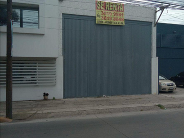 Bodega industrial/comercial de 3882m2 ubicada en Dr. R Michel, 780, Col. San Carlos, Guadalajara, Jalisco