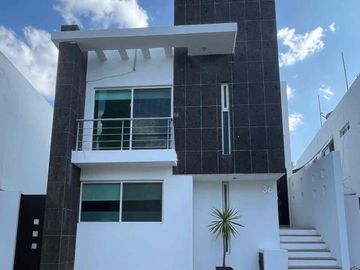 SE RENTA CASA EN PRIVADA HORIZONTES