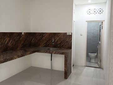 DIJUAL/DISEWAKAN RUMAH CANTIK SIAP HUNI DI VILLA MELATI MAS (EN712)