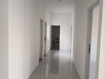 DIJUAL/DISEWAKAN RUMAH CANTIK SIAP HUNI DI VILLA MELATI MAS (EN712)
