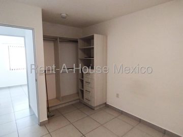 Casa en Renta en Zákia | 3 Recámaras | Alberca | Cerca de Parques y Zona Comercial / DG