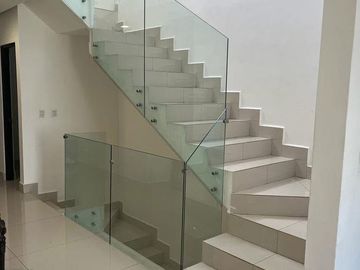 ¡VIVE CON ESTILO EN PUERTA DE HIERRO (SECTOR LINCES)!