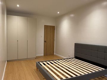 NEWLY RENOVATED 3-STOREY TOWNHOUSE IN LOS TAMARAOS PARAÑAQUE