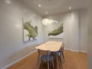 NEWLY RENOVATED 3-STOREY TOWNHOUSE IN LOS TAMARAOS PARAÑAQUE