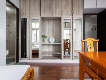 Manhattan Parkway 3 bedroom condominium 78sqm for sale in Cubao Quezon City