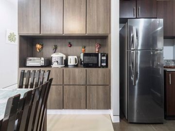 Manhattan Parkway 3 bedroom condominium 78sqm for sale in Cubao Quezon City