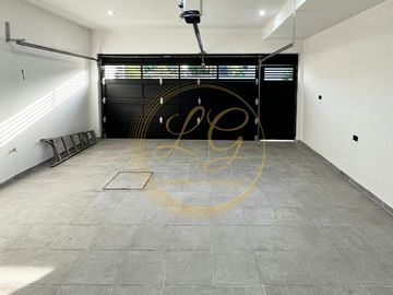 Casa nueva en esquina con 3 recámaras en Boca del Río