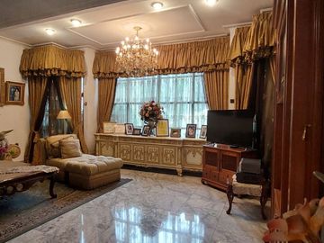 DIJUAL  RUMAH POSISI HOEK AREA PREMIUM SELONG KEBAYORAN BARU JAKARTA SELATAN