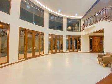 FOR RENT Modern Design and newly renovated House and Lot in Ayala Hillside