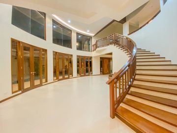 FOR RENT Modern Design and newly renovated House and Lot in Ayala Hillside