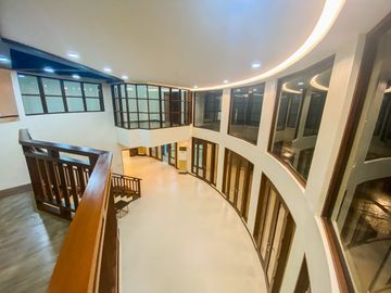 FOR RENT Modern Design and newly renovated House and Lot in Ayala Hillside