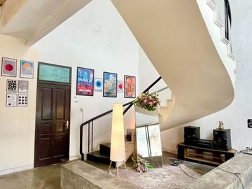 *DI JUAL RUMAH BOULEVARD DI MODERNLAND*