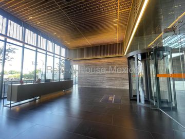 Oficina Amueblada en Renta en Level Antea | Lista para Ocuparse | Coworking y Salas de Juntas / DG