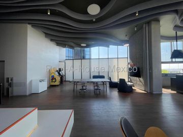 Oficina Amueblada en Renta en Level Antea | Lista para Ocuparse | Coworking y Salas de Juntas / DG