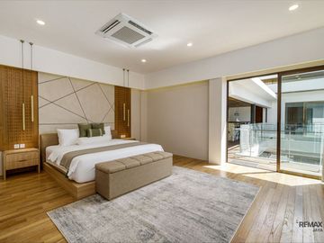 Three Bedroom Luxury Modern Villa For Sale In Seminyak, Kuta