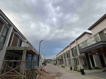 Dijual rumah Diamond Paviliont Batam Centre posisi hook