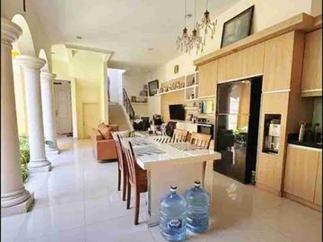 Jual Rumah Cakep Full Furnished Cluster Alicante