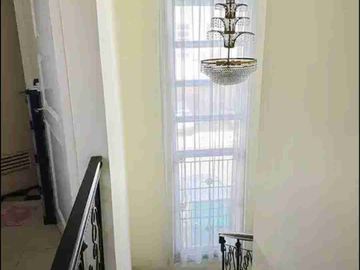 Jual Rumah Cakep Full Furnished Cluster Alicante