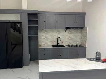 ZN140 Rumah Baru Classic Mewah di Lubang Buaya Cipayung Jakarta Timur