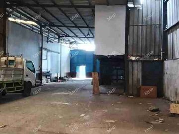 Gudang Akses Truk Turun Harga jual