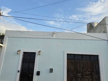 CASA EN VENTA POR PASEO DE MONTEJO