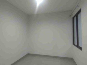 Disewakan rumah siap huni cluster garden Ville citra raya Tangerang