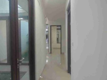 Disewakan rumah siap huni cluster garden Ville citra raya Tangerang