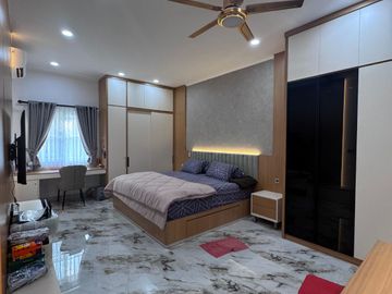 Turun Harga Jual Cepat Rumah 3,5 Lantai (Gading Serpong)