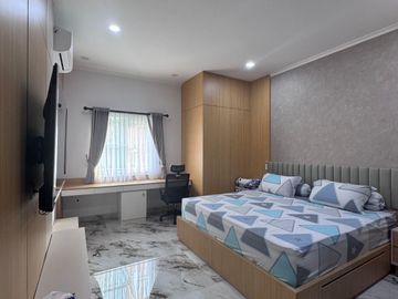 Turun Harga Jual Cepat Rumah 3,5 Lantai (Gading Serpong)