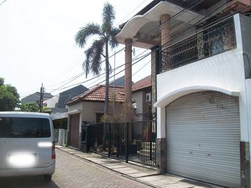 Rumah di Rungkut Asri Tengah