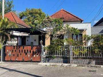 Rumah 1 Lantai Dijual, di Jimbaran Bawah, Dekat Taman Griya