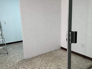 🏢✨ 𝗟𝗢𝗖𝗔𝗟 𝗖𝗢𝗠𝗘𝗥𝗖𝗜𝗔𝗟 𝗔 𝗣𝗜𝗘 𝗗𝗘 𝗖𝗔𝗟𝗟𝗘 𝗘𝗡 𝗘𝗟 𝗖𝗘𝗡𝗧𝗥𝗢 𝗗𝗘 𝗧𝗢𝗟𝗨𝗖𝗔