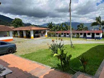 CASA CAMPESTRE Y LOTE