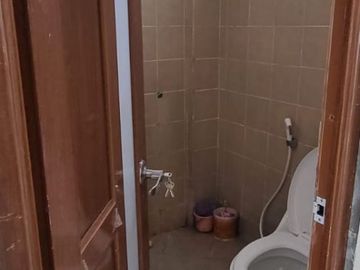 Disewakan Ruko  Bisa Untuk Gudang di Jl.Bekasi timur,  Jatinegara
