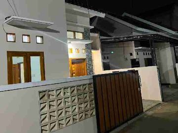 Lokasi pinggir jalan..free pagar atau canopi..