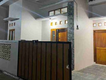 Lokasi pinggir jalan..free pagar atau canopi..