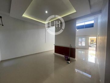 Dijual Rumah Taman Dutamas 2 Lantai di Batam Centre
