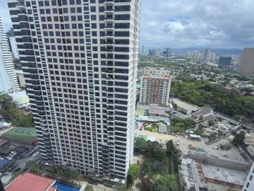 FOR SALE | Rare Corner 3BR Investors Unit - Travertine at Portico Pasig City