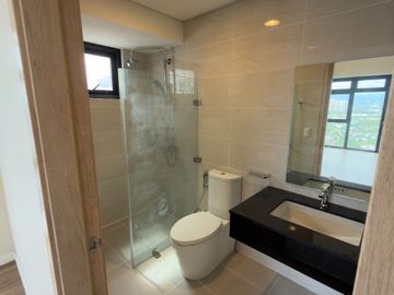FOR SALE | Rare Corner 3BR Investors Unit - Travertine at Portico Pasig City