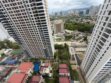 FOR SALE | Rare Corner 3BR Investors Unit - Travertine at Portico Pasig City