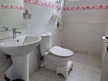 Dijual Rumah Semi Furnish Green Lake City