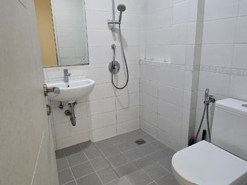 Dijual Rumah Semi Furnish Green Lake City