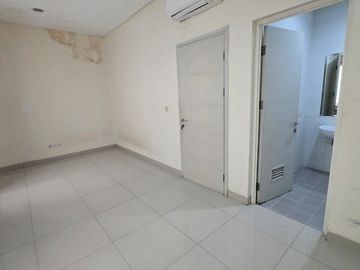 Dijual Rumah Semi Furnish Green Lake City