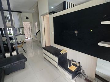 Dijual Rumah Semi Furnish Green Lake City