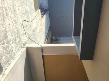 JUAL RUMAH MEWAH  MURAH  2 LANTAI  DI COLOMADU KARANGANYAR  DEKAT KOTA SOLO