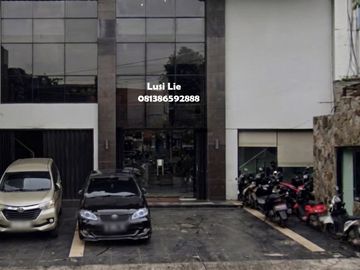 Bangunan ex kantor atau mini building Benhil Jakpus, luas 348m, parkir luas