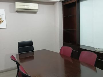 Bangunan ex kantor atau mini building Benhil Jakpus, luas 348m, parkir luas