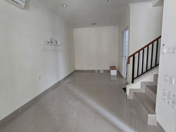 Disewakan Rumah Rapih Siap Huni di Cluster Verdi