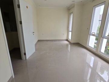Disewakan Rumah Rapih Siap Huni di Cluster Verdi