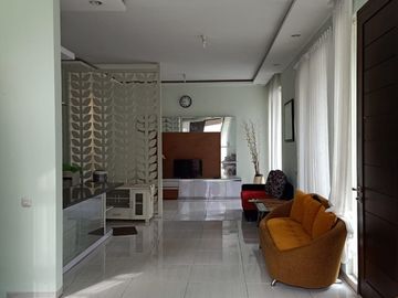 Rumah Mewah Permata Jingga Suhat Malang. Dekat Kampus UB, UM, Polinema, Matos, Sentra Kuliner RS UB. MLG00120